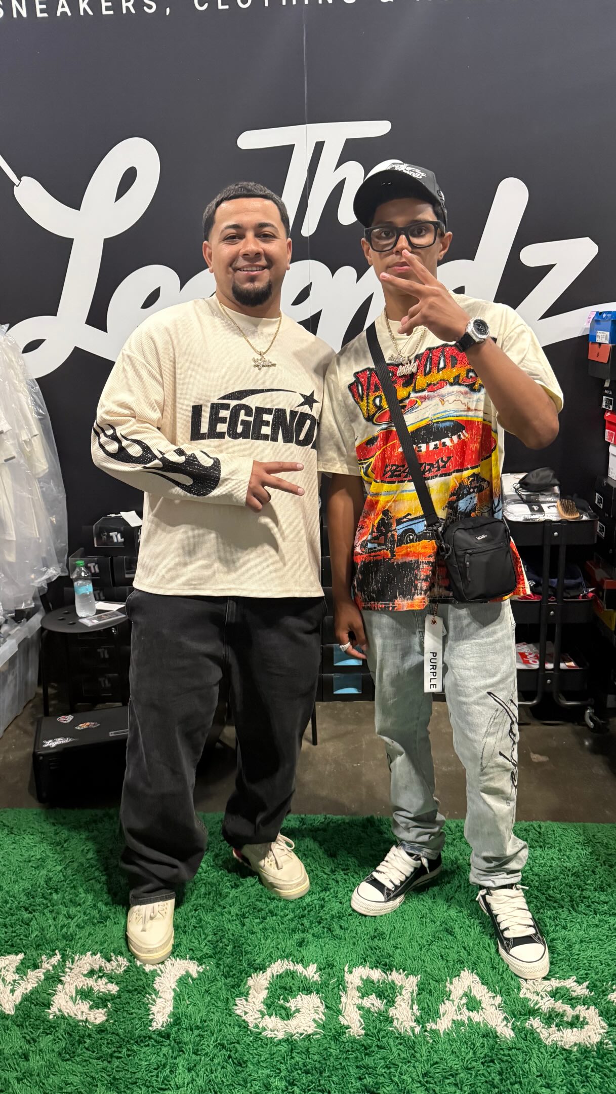 The Legendz y su comunidad en un evento de sneakers
