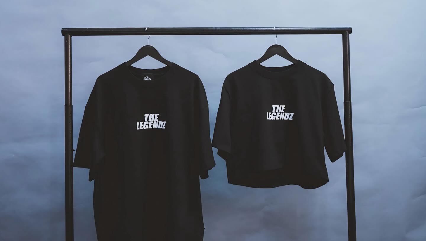 Camisetas negras de la colección propia The Legendz